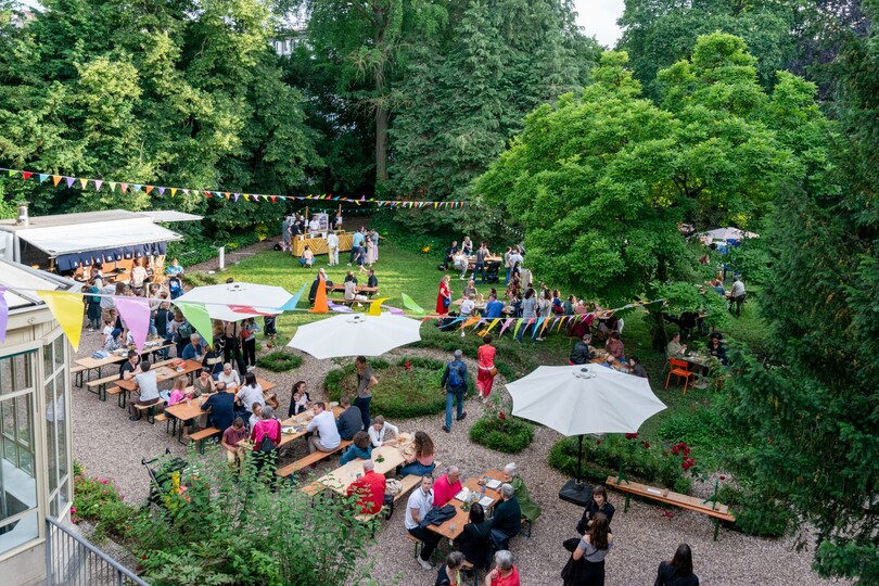 Tables et tartines au jardin du Goethe-Institut