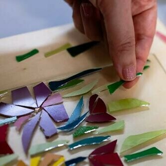 Gestes de maîtres verriers au CERFAV